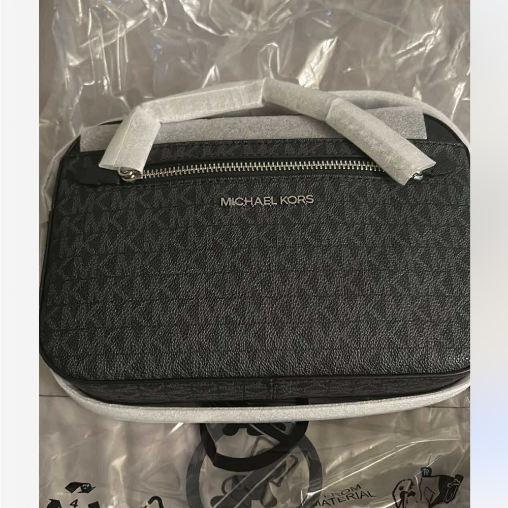 Michael Kors jet set large logo crossbody bag